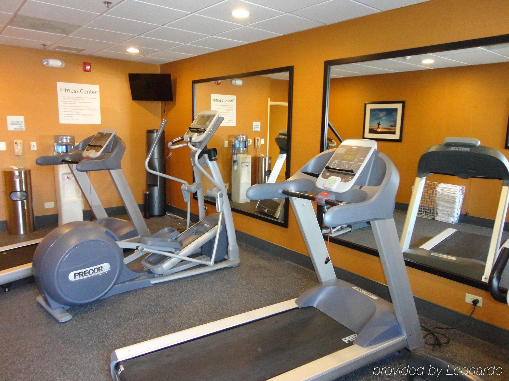 Holiday Inn Express Crestwood By Ihg Exterior foto